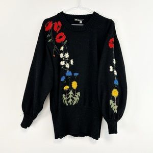 ❌SOLD❌Vintage 100% Wool with Floral Embroidery Crewneck Sweater